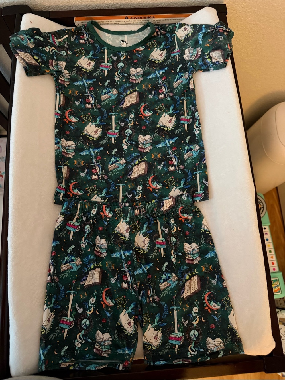 Lama Littles Whispered Pages Short Sleeve Shorts Lounge Set 4T VGUC